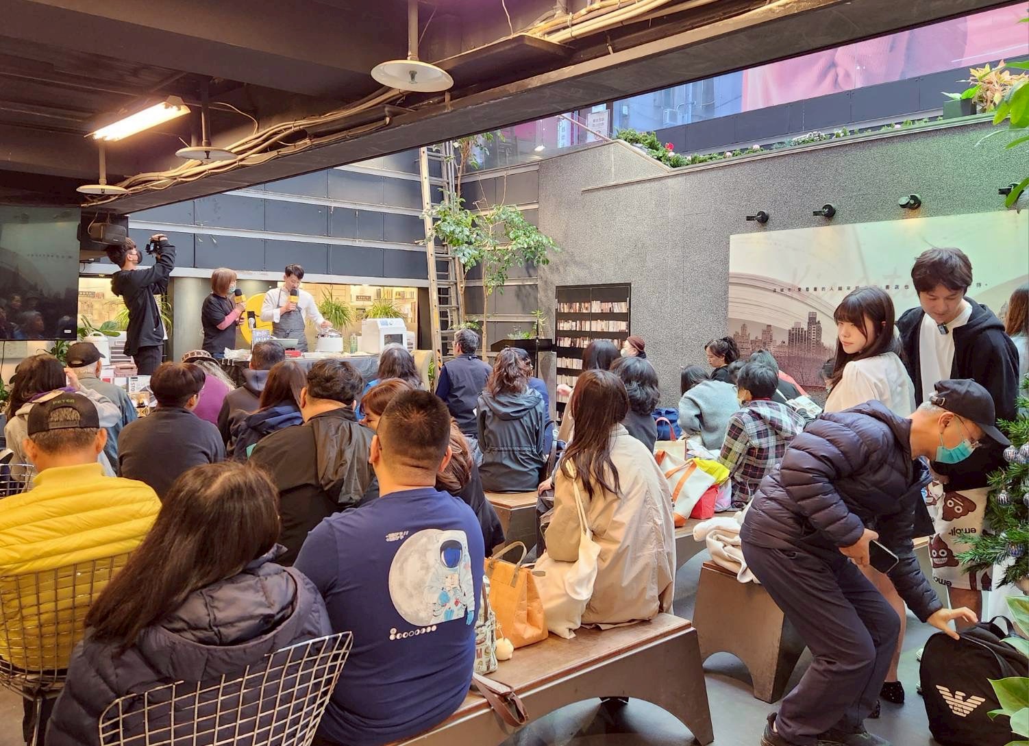 LINE_ALBUM_20251222_251222_15